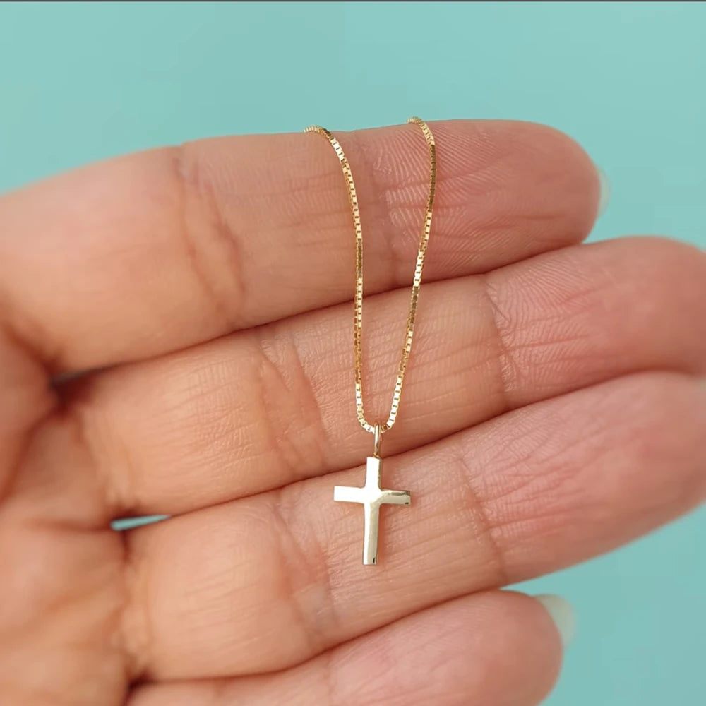 Minimal Cross Necklace