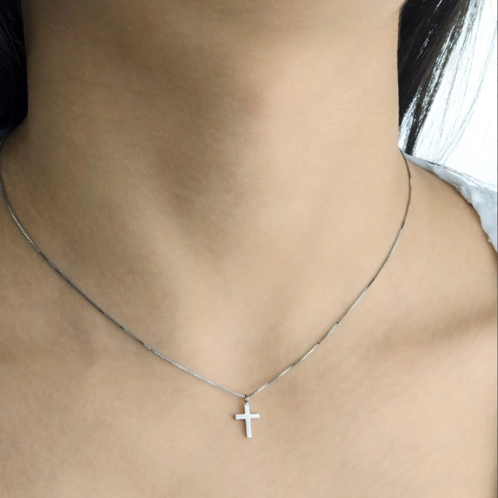 Minimal Cross Necklace