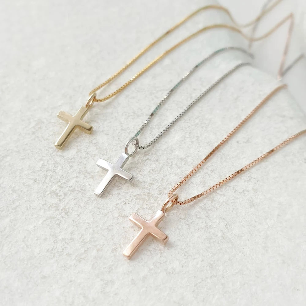 Minimal Cross Necklace