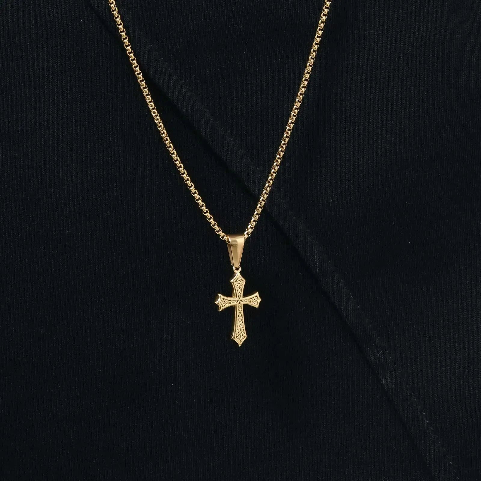 Metal Style Cross Necklace