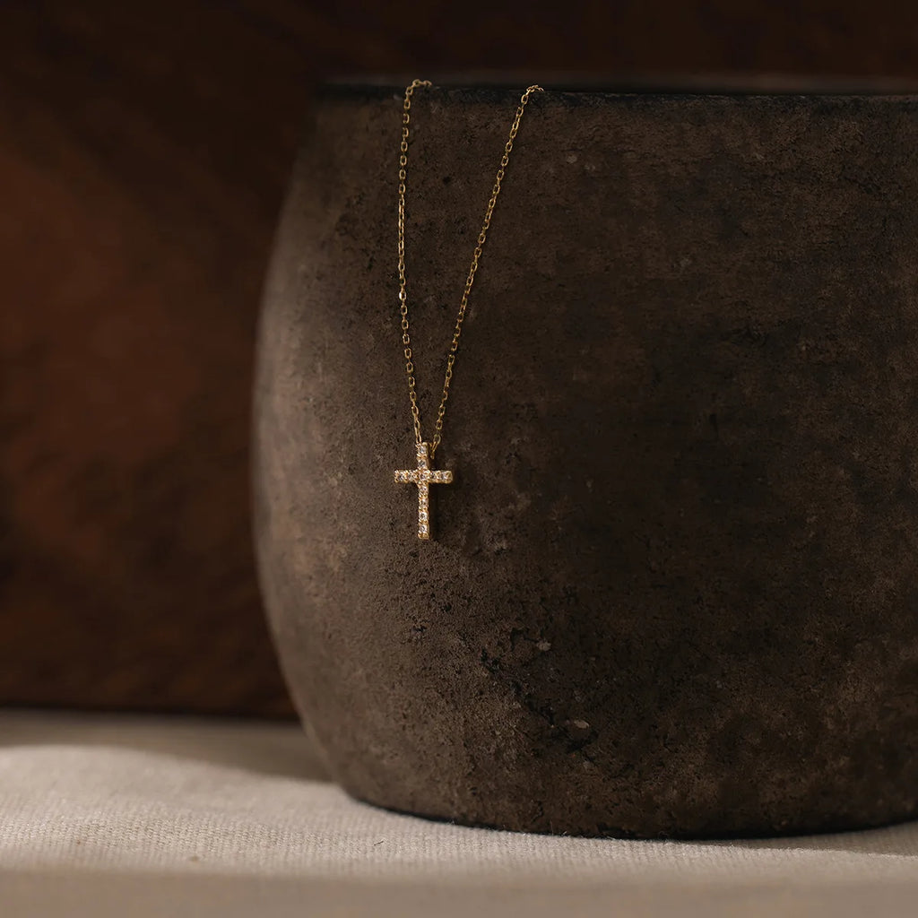 18k Gold Cross Necklace
